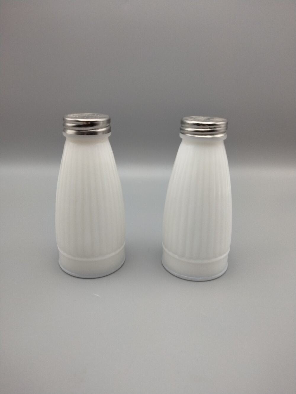 Art Deco Milk Glass Salt & Pepper Shaker MCM Vintage